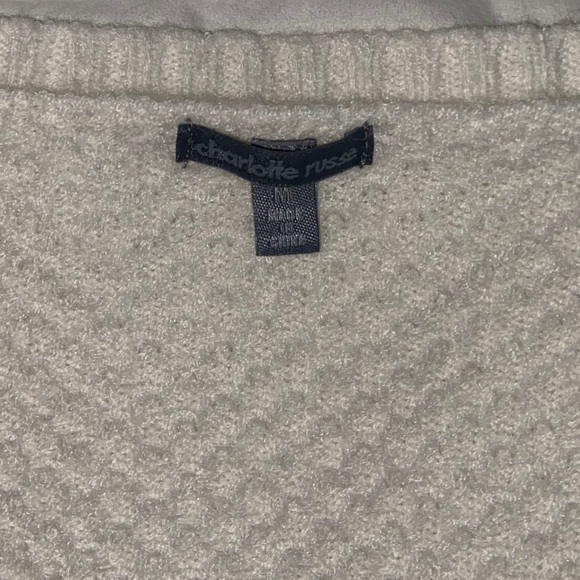 Knitted White Crop-Top Sweater - Picture 3 of 4